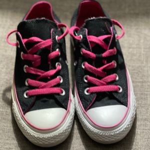 New Black Converse With Pink Trim women’s size 5